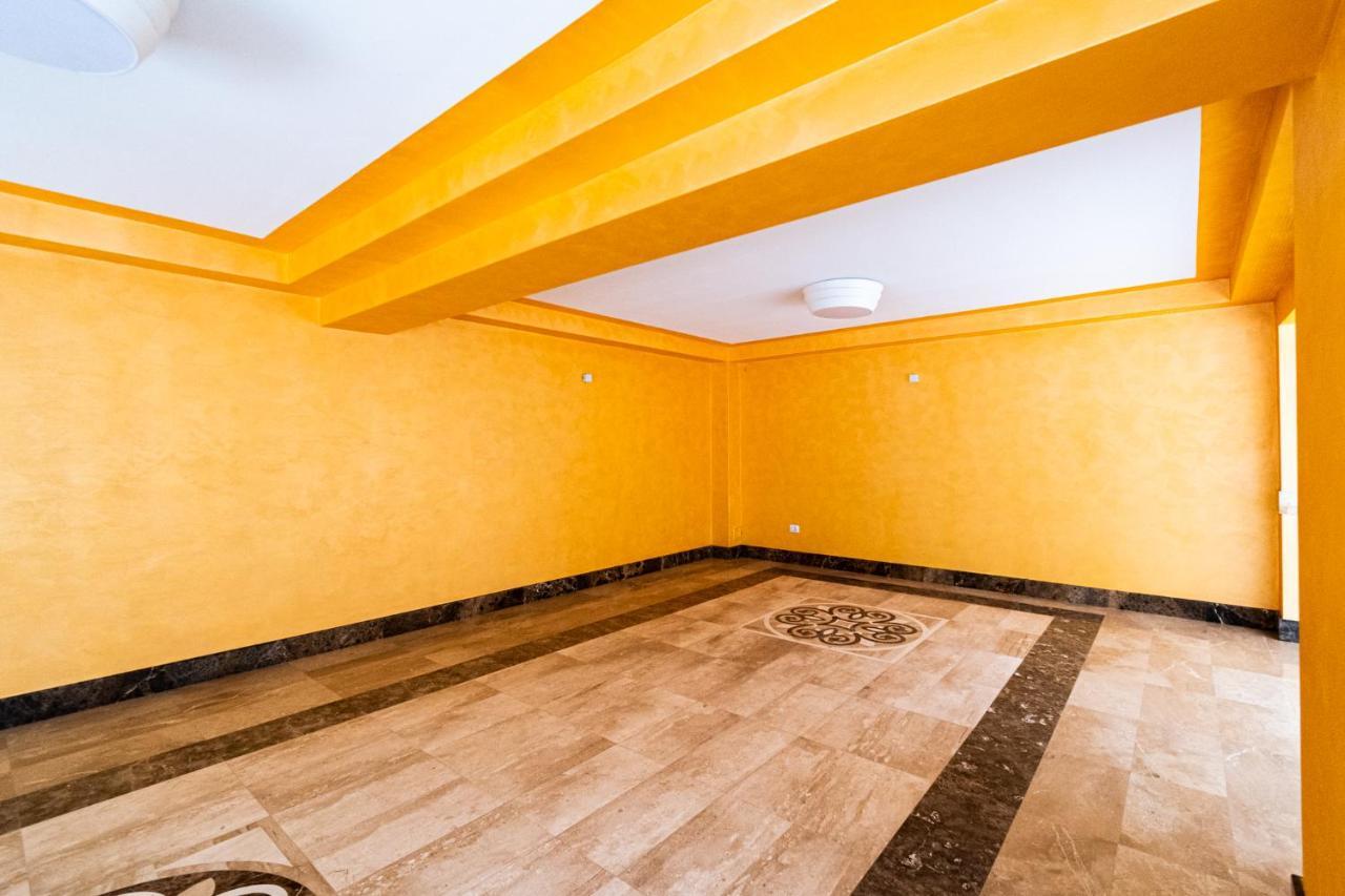 Nature Apartment - Minutes Away From The Old Town And Afi Mall ブラショフ エクステリア 写真